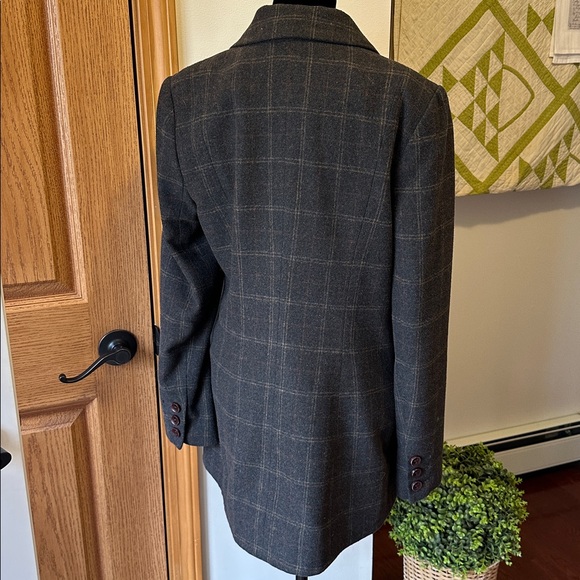 CAbi Equestrian Classic Plaid Women’s Blazer size medium - Picture 7 of 9